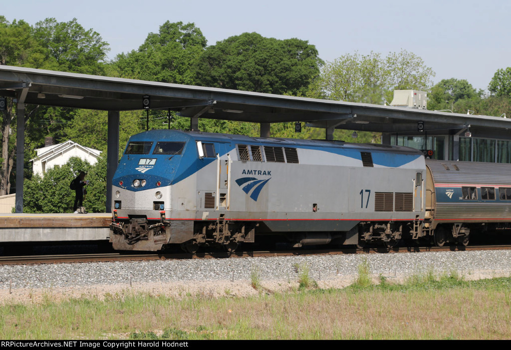 AMTK 17 leads train P080-25 into the station